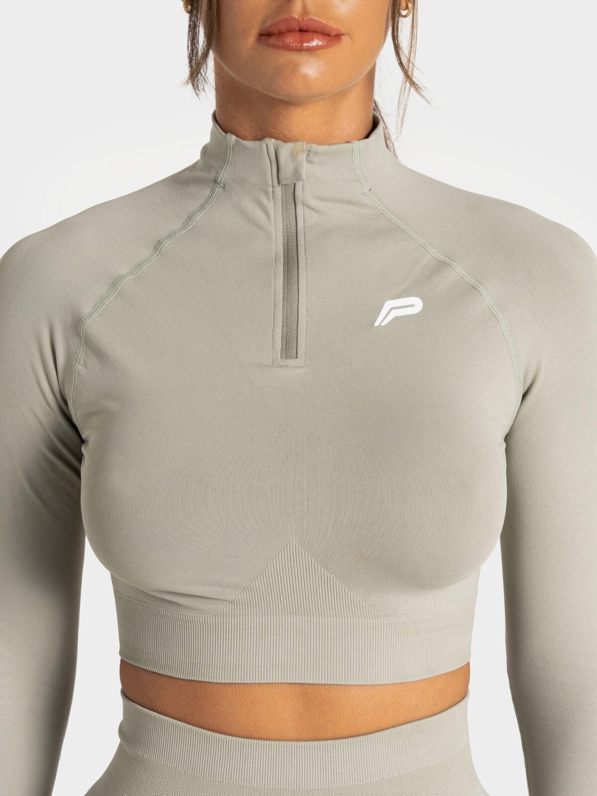 Scrunch Seamless Crop Zip – Image 2